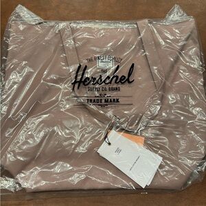 🤍New Herschel Classic Tote in Ash Rose